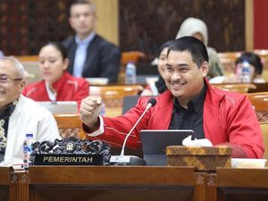 Menpora Bakal Wajibkan Senam di Sekolah