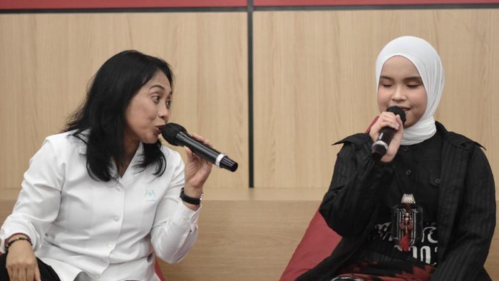 Menteri PPPA Bintang Puspayoga dan Putri Ariani