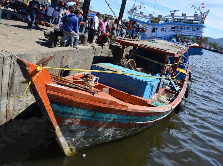 Pakai Bahan Peledak, Kapal Nelayan Ini Ditangkap