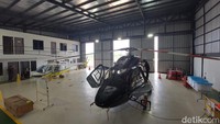 Ini adalah dua dari enam helikopter yang akan kamu temukan di pameran.