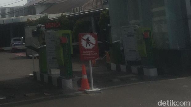 Pintu Selatan Stasiun Pasar Senen. (Muhammad Fariz At Thariqi/detikcom)