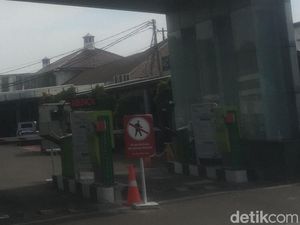 KAI Tak Buka Pintu Selatan Stasiun Senen untuk Pejalan Kaki Meski Dikeluhkan
