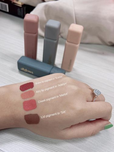 Produk makeup allglows