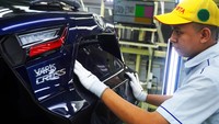 Sebelum dilepas ke publik, Yaris Cross melalui tahapan inspeksi.Foto: Toyota