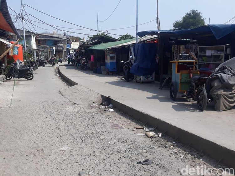 Dekilnya Proyek Jalan Era Ahok yang Mangkrak Bertahun-tahun