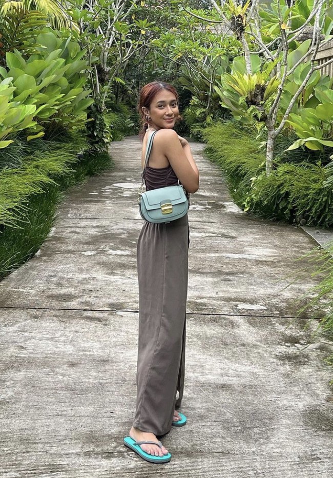 Tahun ini, Astri menjadi musisi yang akan membuka konser Coldplay di Jakarta. Hal ini sudah diumumkan oleh PK Entertainment, selaku sang promotor. Foto: Instagram