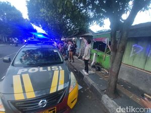 Horor Saat Gerombolan Motor Serang Warga dan Rusak Kios di Cianjur