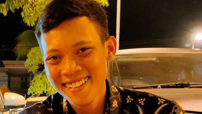 Sejak usia 5 tahun, warga Lamongan, Jawa Timur, Sarie Triono (23) sudah ditinggal oleh ibu kandung yang asal Banten. Dia berharap menemukan ibunya. (dok Ist)