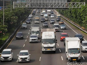 Tol Jagorawi Arah Jakarta Macet 2 Km Jelang Simpang Susun Cawang