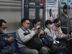 Viral Kabar Pakai Masker Wajib Lagi saat Kasus COVID Naik, Ini Klarifikasi Kemenkes