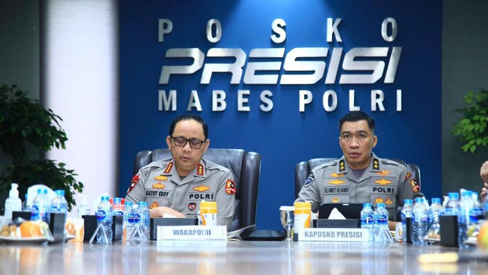 Wakapolri Komjen Gatot Eddy Pramono dan Kaposko Presisi Irjen Slamet Uliandi. (Dok. Polri)