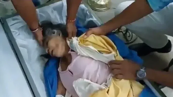 Wanita hidup lagi