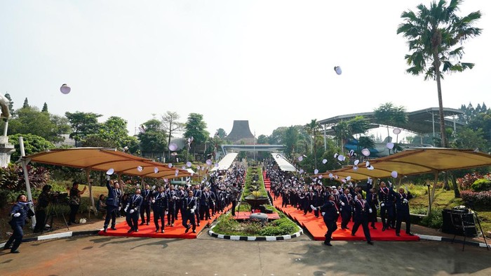 Wisuda di Museum Transportasi