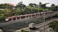 LRT Jabodebek akan membuka pendaftaran uji coba atau soft launching pada 10 Juli mendatang, tarifnya Rp 1.