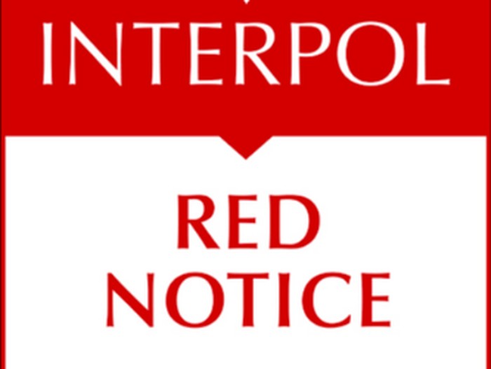 Red Notice dikeluarkan Interpol terhadap tersangka sekaligus buronan polisi yang dicari secara internasional.