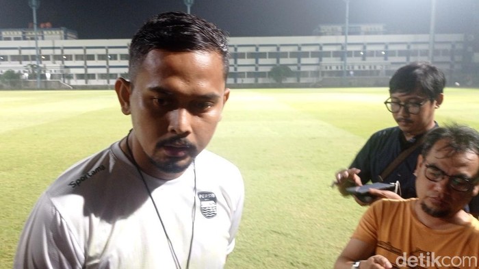 Asisten pelatih Persib Bayu Eka Sari
