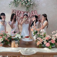 Pada 2016, Choi Han Bit kembali mengejutkan publik ketika dirinya bergabung dalam girlband Mercury yang memiliki empat member. Grup tersebut beranggotakan teman-teman sekelas Han Bit dalam Sekolah Tari Hanye di mana mereka menunjukkan kemampuan menari dan menyanyi.Foto: Instagram