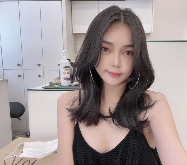 Choi Han Bit sendiri cukup dikenal di dunia hiburan Korea. Ia mengawali kariernya lewat ajang modeling SBS Super Model Contest pada 2011 di mana Han Bit menjadi pemenang. Setelah itu, ia mulai sering tampil di televisi sebagai aktris. Ketika membintangi drama Princess Man, publik mulai mengetahui bahwa dirinya adalah seorang transgender.Foto: Instagram