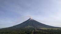 Gunung ini menjadi daya tarik wisatawan karena bentuknya yang hampir menyerupai kerucut yang indah dan sempurna.  
