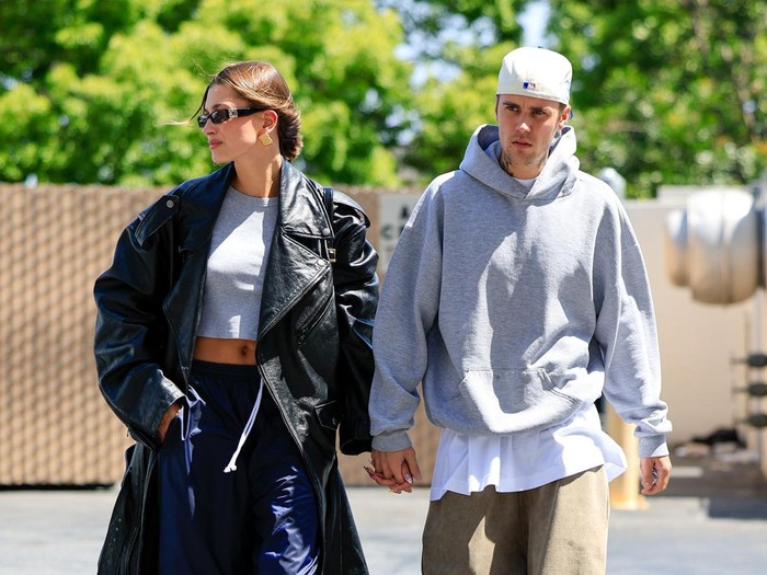 LOS ANGELES, CA - JUNE 02: Hailey Bieber and Justin Bieber are seen on June 02, 2023 in Los Angeles, California.  (Photo by Rachpoot/Bauer-Griffin/GC Images)