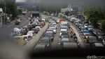 Harap Bersabar, Cuaca Panas dan Macet Sapa Jalan Basuki Rachmat