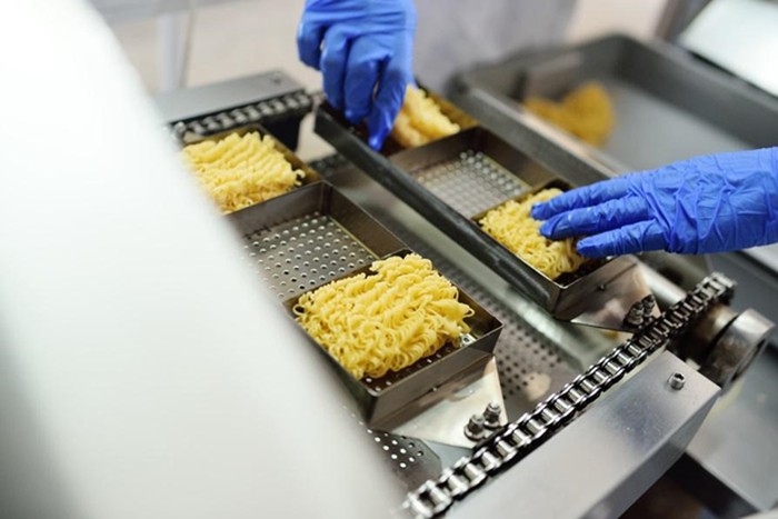 Produksi Mi Instan di Pasaran Melewati Proses Penggorengan, Sehatkah?