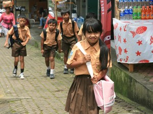 Janji Seragam Sekolah Gratis Wali Kota Palopo Tak Kunjung Terealisasi