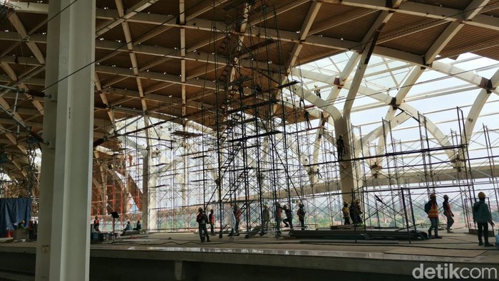 Kondisi Stasiun Halim Jelang Kereta Cepat Jakarta-Bandung Beroperasi Kondisi Stasiun Halim Jelang Kereta Cepat Jakarta-Bandung Beroperasi
