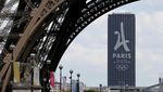 Logo Olimpiade 2024 Mejeng di Menara Eiffel