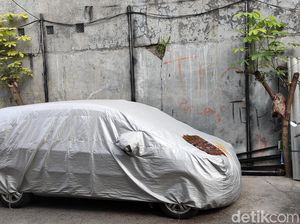 Parkir Mobil di Jalan Depan Rumah Haram, Berapa Sih Biaya Bikin Garasi?