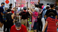 Zongzi dipercaya sudah ada sejak 278 tahun sebelum masehi dengan sejarah yang cukup kelam setelah meninggalnya seorang penyair terkenal.  