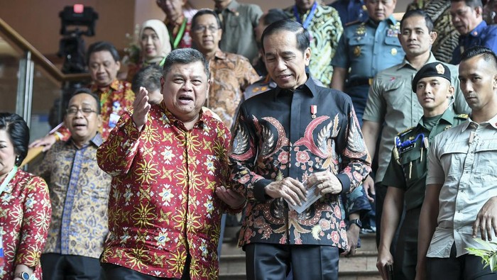 Momen Jokowi Hadiri Pembukaan Rakornas Wasin 2023 Presiden Joko Widodo memberikan arahan saat pembukaan Rapat Koordinasi Nasional Pengawasan Intern (Rakornas Wasin) 2023 di Jakarta, Rabu (14/6/2023). Badan Pengawasan Keuangan dan Pembangunan (BPKP) menggelar Rakornas Wasin 2023 bertema Kawal Produktivitas untuk Transformasi Ekonomi.