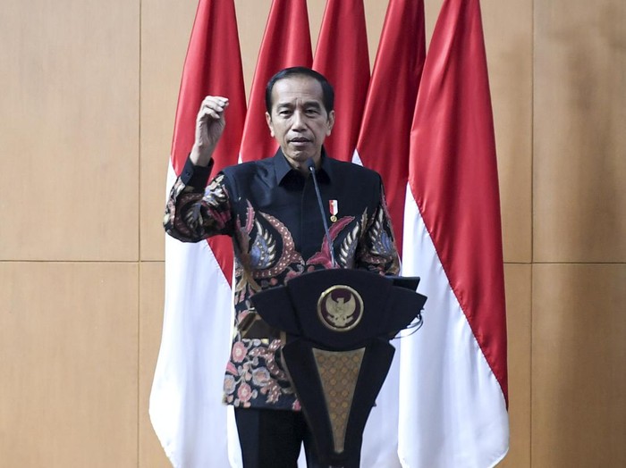 Presiden Joko Widodo memberikan arahan saat pembukaan Rapat Koordinasi Nasional Pengawasan Intern (Rakornas Wasin) 2023 di Jakarta, Rabu (14/6/2023). Badan Pengawasan Keuangan dan Pembangunan (BPKP) menggelar Rakornas Wasin 2023 bertema Kawal Produktivitas untuk Transformasi Ekonomi.