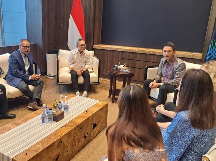 Momen Zulhas Sambut Bos TikTok yang Mau Investasi Rp 148 T ke RI