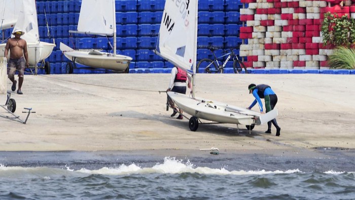 Olahraga Layar Gelar Pelatihan Bersertifikat Internasional PB Porlasi (Persatuan Olahraga Layar Seluruh Indonesia) menggelar program program βWorld Sailing Technical Course for Coachesβ di Indonesia National Sailing Center, Pademangan Barat, Jakarta utara.