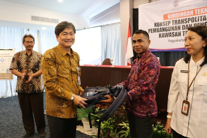 Pelatihan transpolitan pegawai transmigrasi