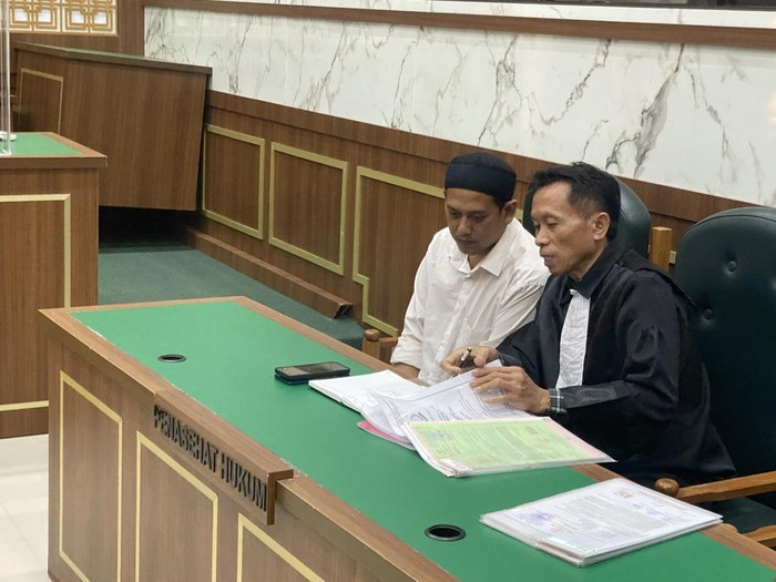 Pembunuh anak sendiri di Tapos, Depok, Jabar, Rizky Noviyandi Achmad (31), dituntut hukuman mati.