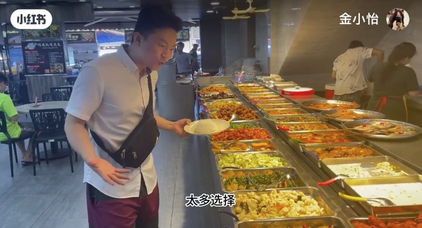 Pertama Kali Cicip Nasi Rames, Orang Korea Ini Ambil 12 Lauk