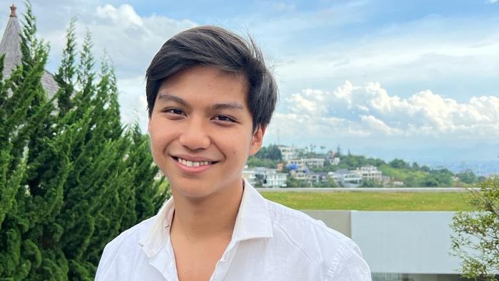 Rakhan Devana makin mantap di dunia film usai filmnya masuk ajang kompetisi.