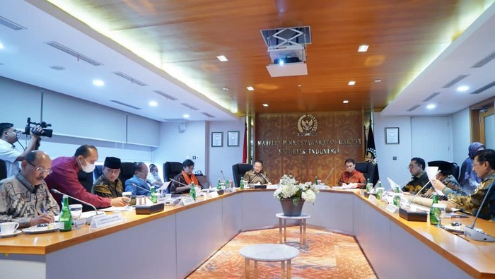 Rapat pimpinan MPR RI