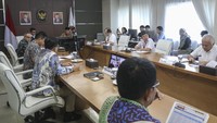 Muhadjir mengatakan perhitungan sementara anggaran rehabiltasi ruang VIP bandara tersebut Rp 14 miliar.