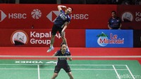 Di babak ini, Rinov/Mentari bertanding melawan ganda campuran Prancis, Thom Gicquel/Delphine Delrue.