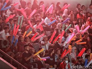 Riuh Sorak Penonton Ramaikan Indonesia Open 2023