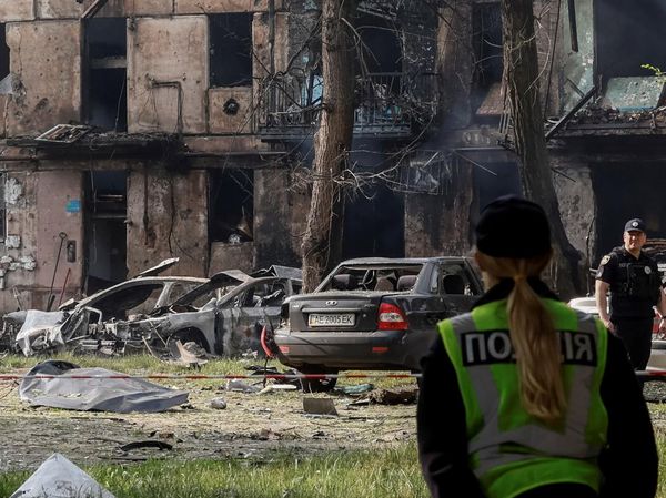 Rudal Rusia Hantam Kampung Halaman Zelenskiy, 11 Orang Tewas