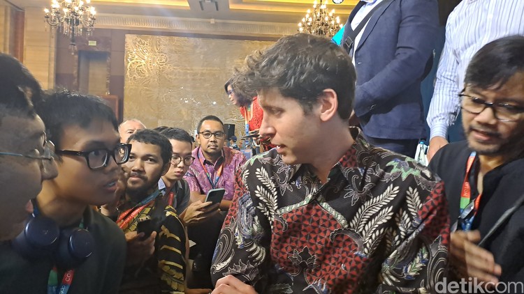 Sam Altman Sam Altman