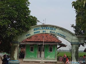 Siasat SDN 1 Babadan Cirebon Agar Banyak Siswa Mau Mendaftar