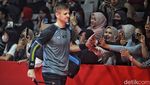 Semringah Anthony Ginting Menyapa Penonton