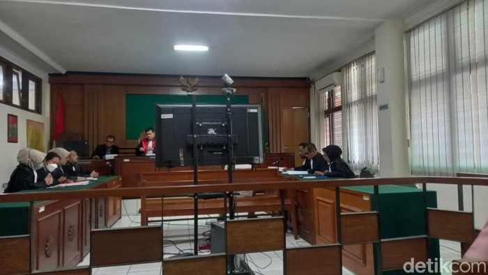 Sidang perdana kasus korupsi dana perawatan Stadion Sultan Agung di Ruang Chandra, Pengadilan Negeri (PN) Jogja, Rabu (14/6/2023).
