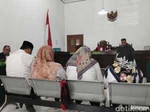 Korupsi Dana BOS Rp 22 M, Dua ASN Kemenag Jabar Dituntut 6 Tahun Bui