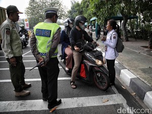 Pemprov DKI Koordinasi Siapkan Sanksi Tilang Kendaraan Tak Lolos Uji Emisi